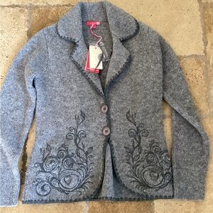 NWT-Fabiola button cardigan sweater-SZ   M
Pit to pit 16”
Length 24”
Sleeve 24”